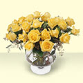  Mersin çiçek online çiçek siparişi  11 adet sari gül cam yada mika vazo içinde