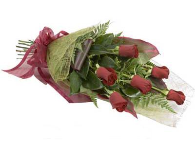 ucuz çiçek siparisi 6 adet kirmizi gül buket  Mersin online çiçekçi , çiçek siparişi 