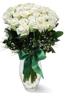 19 adet essiz kalitede beyaz gül  Mersin İnternetten çiçek siparişi 