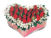  Mersin çiçek online çiçek siparişi  mika kalpte kirmizi güller 9 